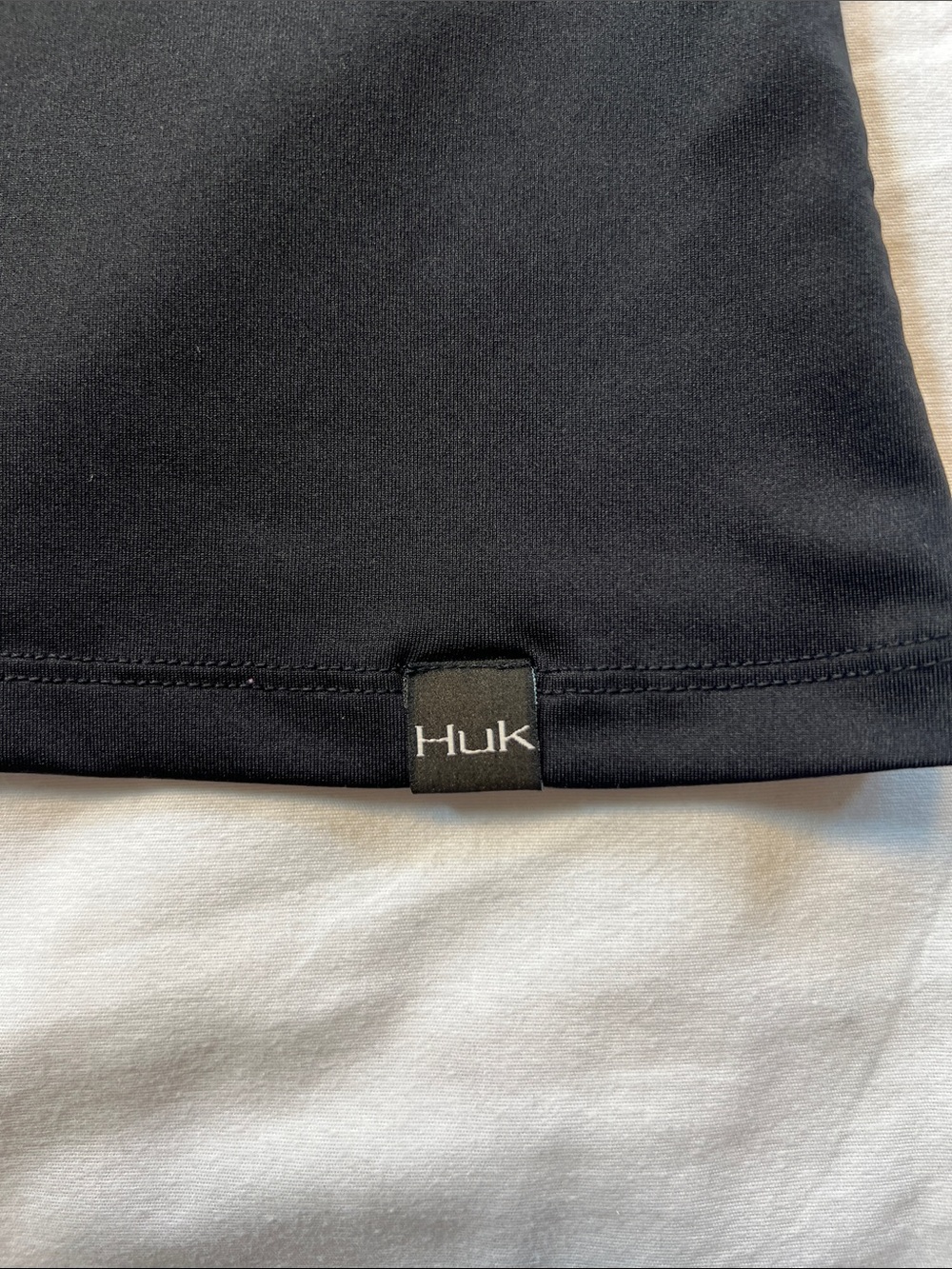 Huk Women's Black Short-Sleeve Performance Button-Down Polo - Picture 4 of 8